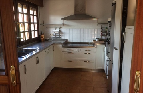 Guriezo Chalet De Esquí | Chalet con precioso jardín,cerca del mar y a 40 minutos de Bilbao