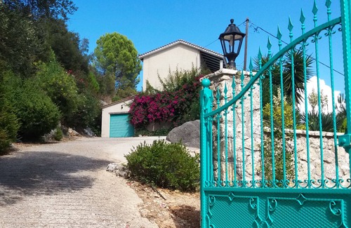 Katouna Villa | Villa con fantásticas vistas al mar y jardín, 4 o 5 personas.