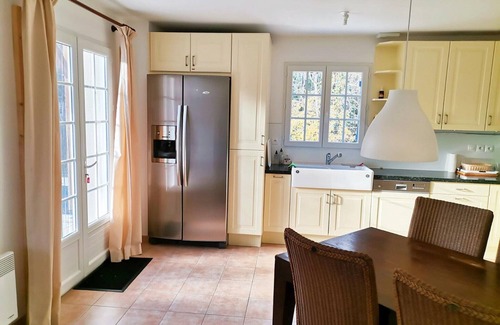 Vasles Villa | Villa con jardín cerca del hermoso campo de golf