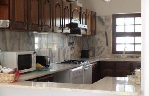 Vale Navio Villa | Vivienda adosada, jardin, barbacoa e piscina.