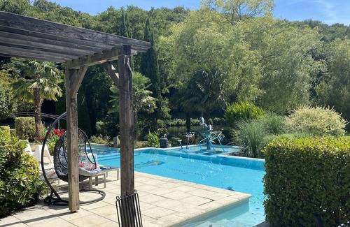 Inzinzac-Lochrist Casa | Casa con piscina climatizada 12-14 personas a orillas del río Blavet