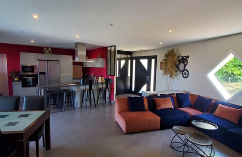 Cers Casa | Villa with heated pool, 10min from beaches