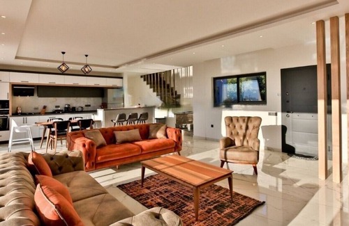 Uzumlu Apartamento | Villa with Jacuzzi, Hammam, Sauna and Pool in Kas