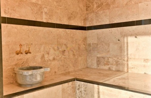 Uzumlu Apartamento | Villa with Jacuzzi, Hammam, Sauna and Pool in Kas
