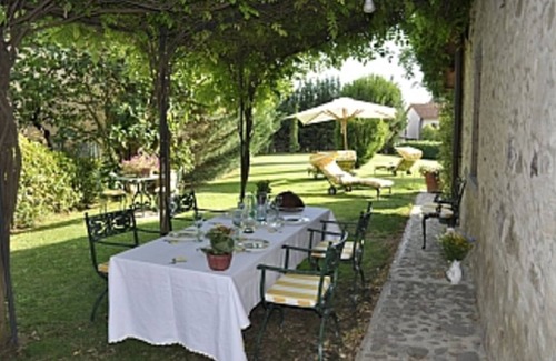 Promano Villa | Villa con gran jardín con pequeña piscina fuera del suelo 395x265x125h
