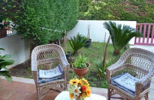 Torre dell'Orso Villa | Villa with open space in Torre Dellorso