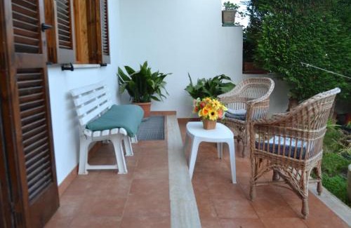Torre dell'Orso Villa | Villa with open space in Torre Dellorso