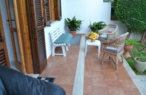 Torre dell'Orso Villa | Villa with open space in Torre Dellorso