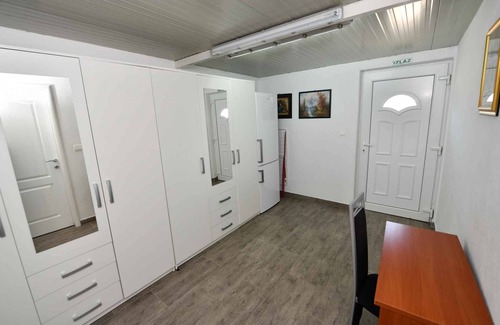 Hrvace Villa | Casa vacacional con piscina y terraza de barbacoa