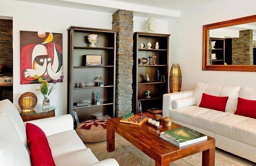 Ingenio Villa | Villa de ensueño con piscina propia y arquitectura extravagante