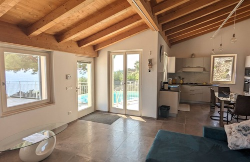 Sanremo Apartamento | Villa with Pool and Jacuzzi on Sea View Terrace