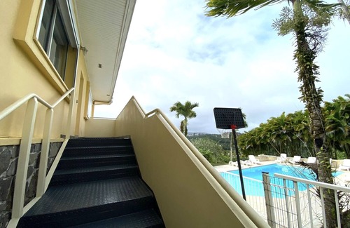 Saint-Joseph Villa | Villa de lujo, clasificada 4 estrellas, 4 llaves de vacaciones, piscina y jardín.