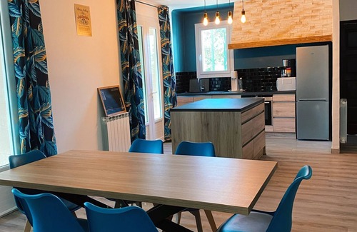 Saint-Quentin-la-Poterie Casa | Villa with pool