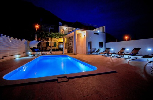 Zvecanje Casa | Villa con piscina, ideal para 6 personas