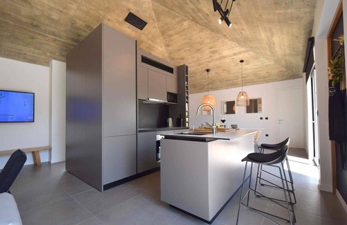 Linardici Villa | Casa vacacional con piscina en un auténtico entorno natural