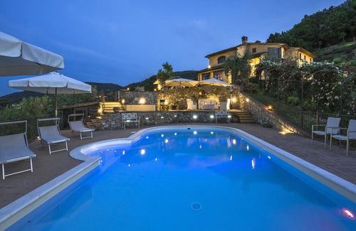 Casalguidi Villa | Villa en Cantagrillo con 7 habitaciones, capacidad 14
