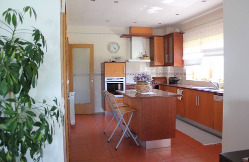 Leiria Villa | Villa con privacidad y cerca de playas, piscina privada y gran jardín.