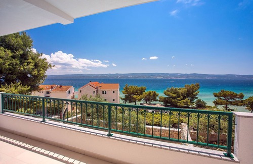 Omis Villa | ¡¡¡ÚLTIMO MINUTO!!! Villa "Kantarion" con piscina privada, a tan solo 50 metros del mar.