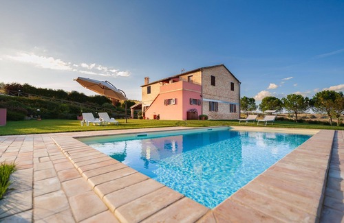 Polverigi Casa | Villa con piscina privada cerca de Jesi