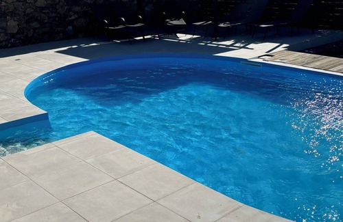 Mariou Villa | VILLA CON PISCINA PRIVADA Y ESPECTACULARES VISTAS ESCÉNICAS AL MAR YA LAS MONTAÑAS