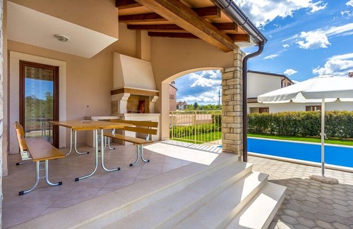 Mofardini Casa | Villa con piscina privada, WiFi y mascotas también son bienvenidas