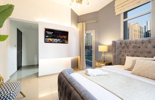 Dubai Marina Casa | Villa with Private Pool & Huge Terrace Overlooking the Marina