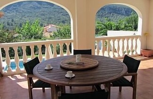 La Drova Villa | Villa con piscina privada y vistas a la montaña