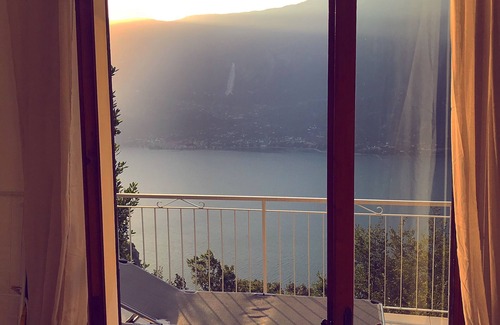 Arias Casa | Villa con impresionantes vistas al lago y piscina privada de agua salada