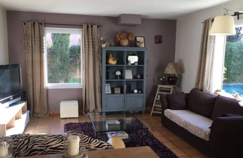 Pont-Saint-Esprit Villa | Villa with Pool in PONT SAINT ESPRIT near the Ardeche Gorges