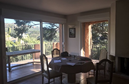 Espero-Pax Villa | Villa with swimming pool, in a green setting, 5 minutes from the beaches