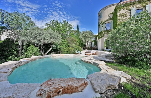 Les Angles Villa | VILLA with swimming pool 5 min from Avignon