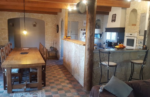 Les Angles Villa | Villa con piscina, cerca de Aviñón, para 6 personas, vacaciones familiares ideales