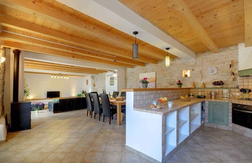 Gracisce Villa | Casa vacacional con piscina y parque infantil