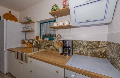 Jadranovo Villa | Casa vacacional con terraza y vista al mar