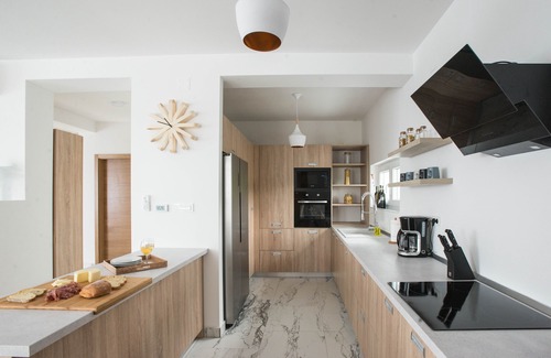 Udbina Villa | Villa con DOS piscinas