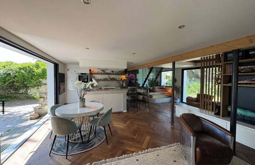 Locmaria Casa | Villa with wooded park, near beach and paths