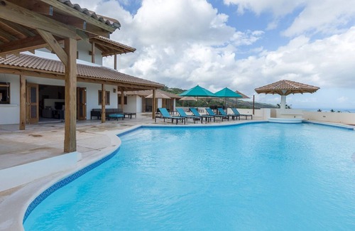 Las Terrenas Villa | Villa WOW: 1 millón de dólares al mar + vista al atardecer