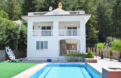 Yesiluzumlu Villa | Villa Xclusive (villa de lujo de 7 dormitorios, con capacidad para 14 personas)