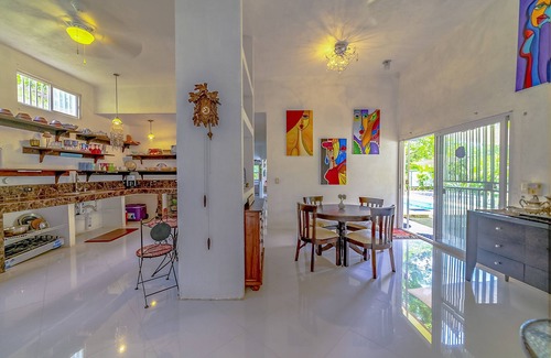 Villas Xihu Casa | Villa Xihu Luna Callada - Dog Friendly!