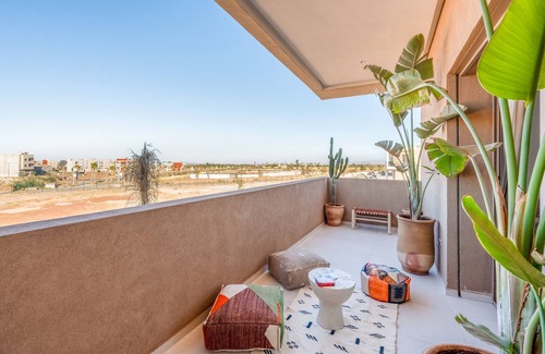 Tassoultante Villa | Villa Yas - 5-Stars - Heated Pool - Driver - Chef - Games - 15min to City Center