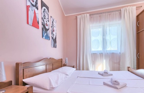 Skatari Villa | Villa Yasmin con piscina, piscina cubierta climatizada, sauna, gimnasio, gran porche