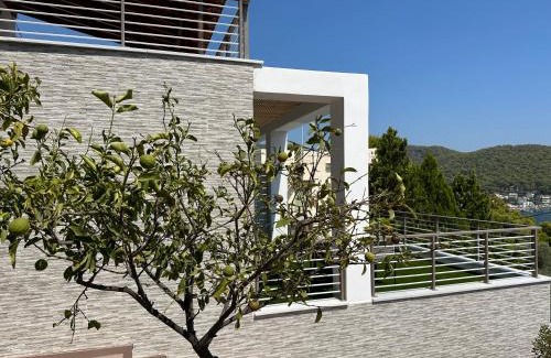 Poros Apartamento | Villa Yolanda 2 - Luxury stylish studio Dora, sea view