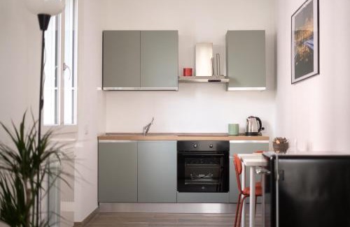 Bergamo Apartamento | Villa Zina - Apt Rosso - 10 min from city centre and airport