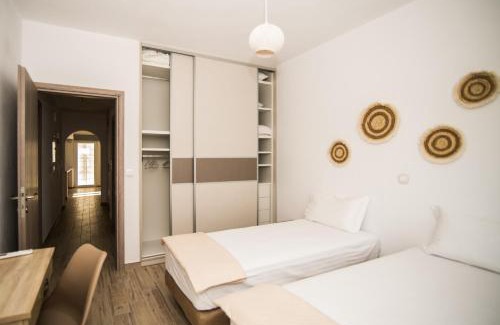 Ampelas Villa | Villa Zou