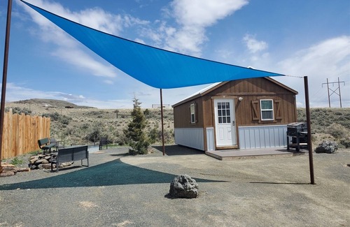 Whitehall Cabina | Village Cabin #1 sleeps four