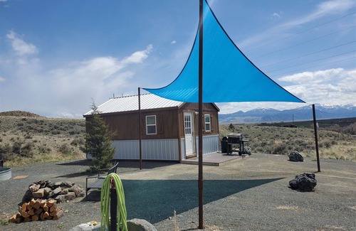 Whitehall Cabina | Village Cabin #1 sleeps four