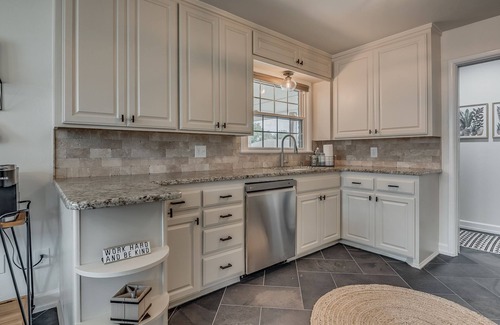 Central Oklahoma City Casa | Village Cozy, Modern ranch with huge shower and covered patio!