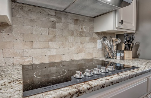 Central Oklahoma City Casa | Village Cozy, Modern ranch with huge shower and covered patio!