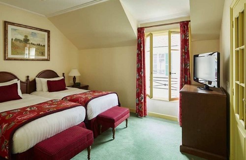 Bailly-Romainvilliers Villa | Village d'lle-de-France
