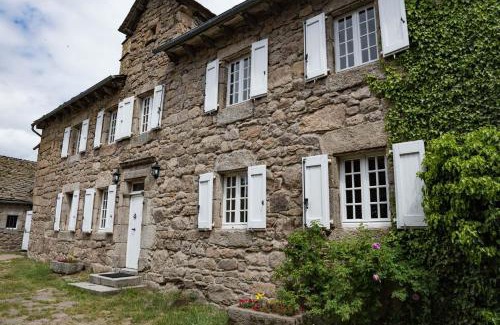 Saint-Leger-de-Peyre Casa | Village de gîtes de Sainte-Lucie